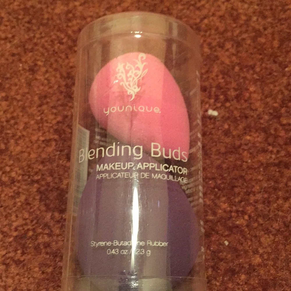 Younique blending buds